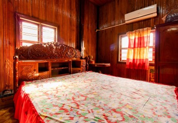 5 Bedroom Wooden House For Sale - Sala Kamreuk, Siem Reap thumbnail