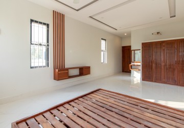 4 Bedroom House For Sale - Wat Bo, Siem Reap thumbnail