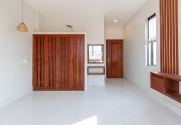 4 Bedroom House For Sale - Wat Bo, Siem Reap thumbnail