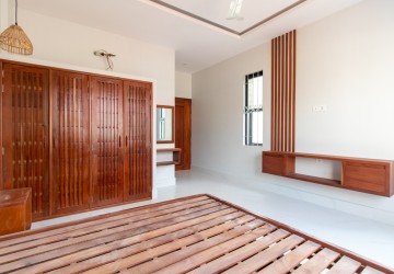 4 Bedroom House For Sale - Wat Bo, Siem Reap thumbnail