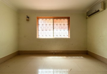 4 Bedroom Shophouse For Rent - Wat Bo, Sala Kamreuk, Siem Reap thumbnail