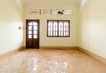 4 Bedroom Shophouse For Rent - Wat Bo, Sala Kamreuk, Siem Reap thumbnail