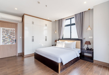 3 Bedroom Serviced Apartment For Rent - Tonle Bassac, Phnom Penh thumbnail