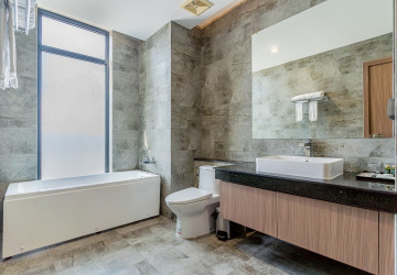 3 Bedroom Serviced Apartment For Rent - Tonle Bassac, Phnom Penh thumbnail