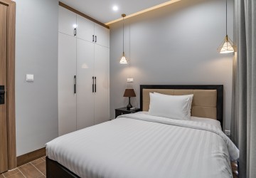 3 Bedroom Serviced Apartment For Rent - Tonle Bassac, Phnom Penh thumbnail