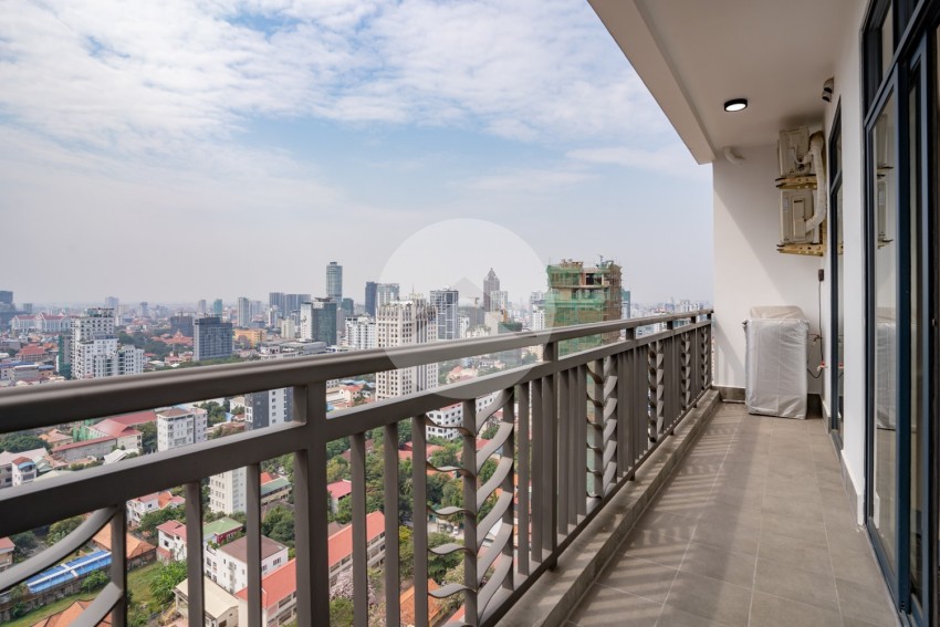 3 Bedroom Serviced Apartment For Rent - Tonle Bassac, Phnom Penh