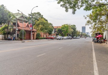 1,377 Sqm Commercial Retail Space For Lease - Boeung Kak 1, Toul Kork, Phnom Penh thumbnail