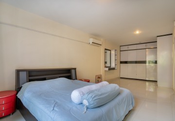3 Bedroom Link House For Rent - Chbar Ampov, Phnom Penh thumbnail