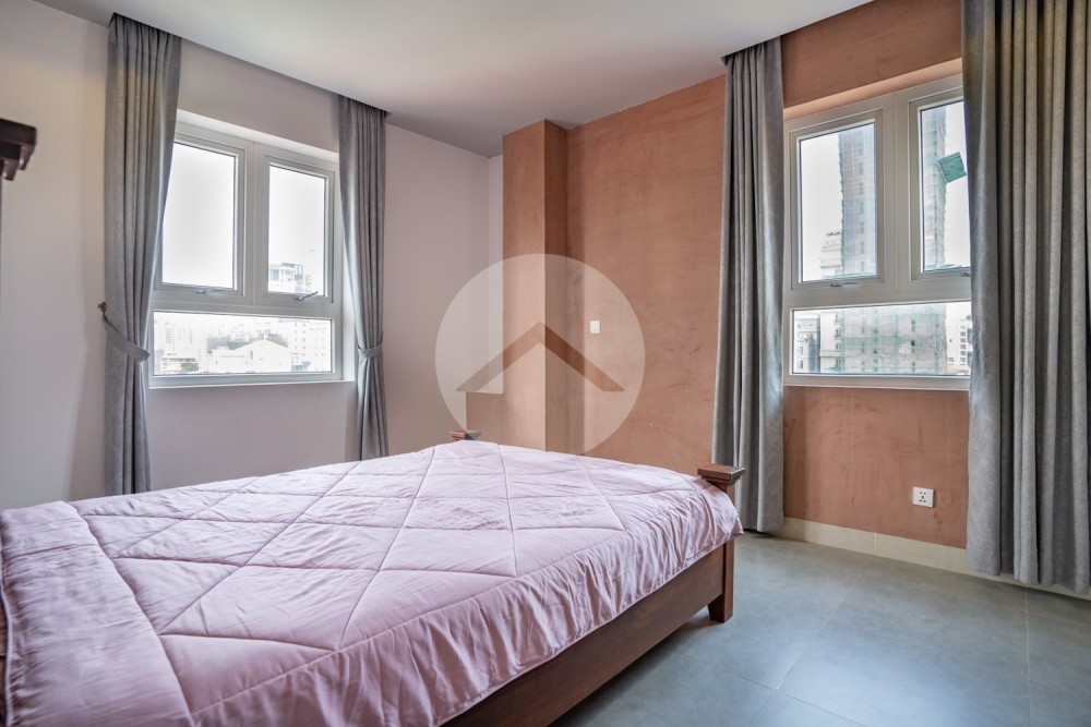 2 Bedroom Serviced Apartment For Rent - Tonle Bassac, Phnom Penh - Image 9