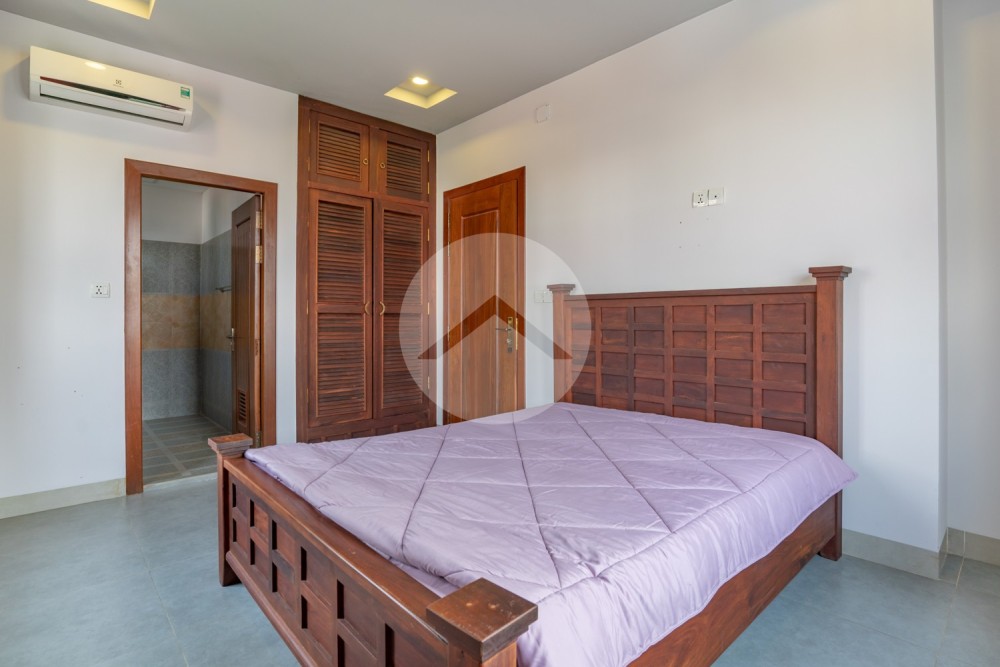 2 Bedroom Serviced Apartment For Rent - Tonle Bassac, Phnom Penh - Image 12