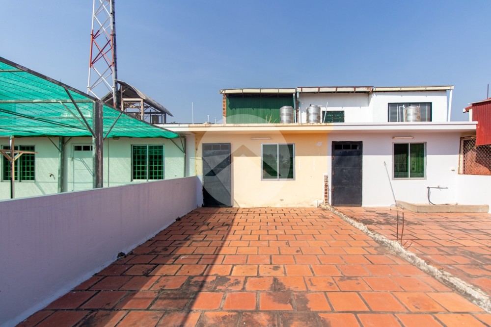 3 Bedroom Commercial Shophouse For Rent - Svay Dangkum, Siem Reap - Image 12