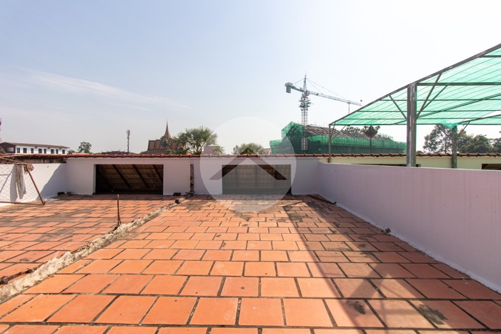 3 Bedroom Commercial Shophouse For Rent - Svay Dangkum, Siem Reap - Image 11