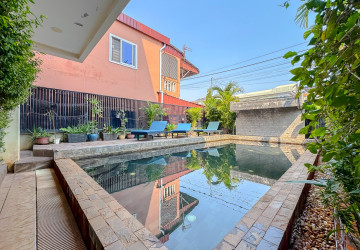 2 Bedroom Apartment For Rent - Kouk Chak, Siem Reap thumbnail