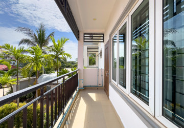 2 Bedroom Apartment For Rent - Kouk Chak, Siem Reap thumbnail