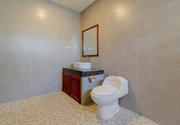 2 Bedroom Apartment For Rent - Kouk Chak, Siem Reap thumbnail