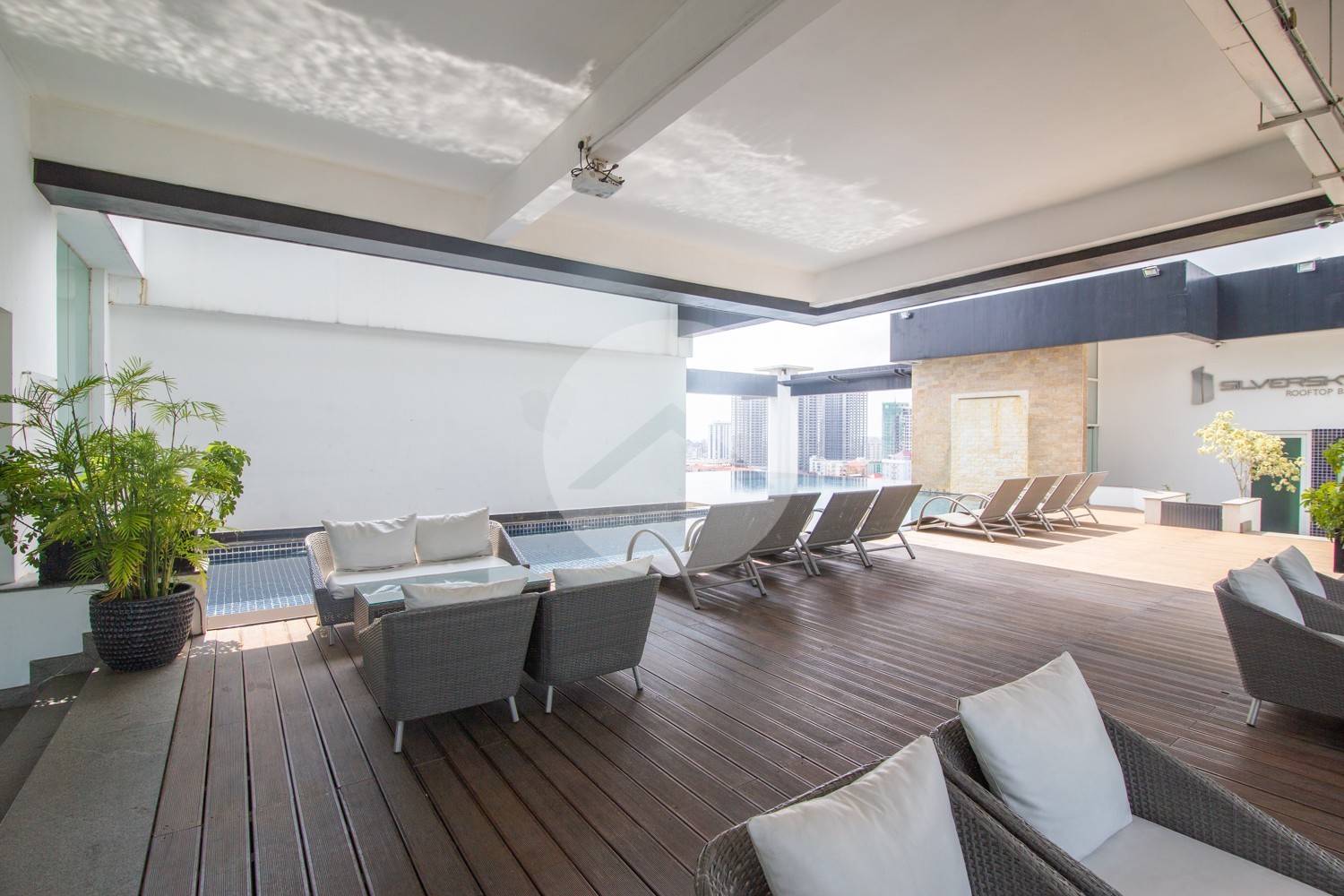 9th Floor 2 Bedrooms Condo For Sale - Silvertown, BKK1, Phnom Penh - Image 15