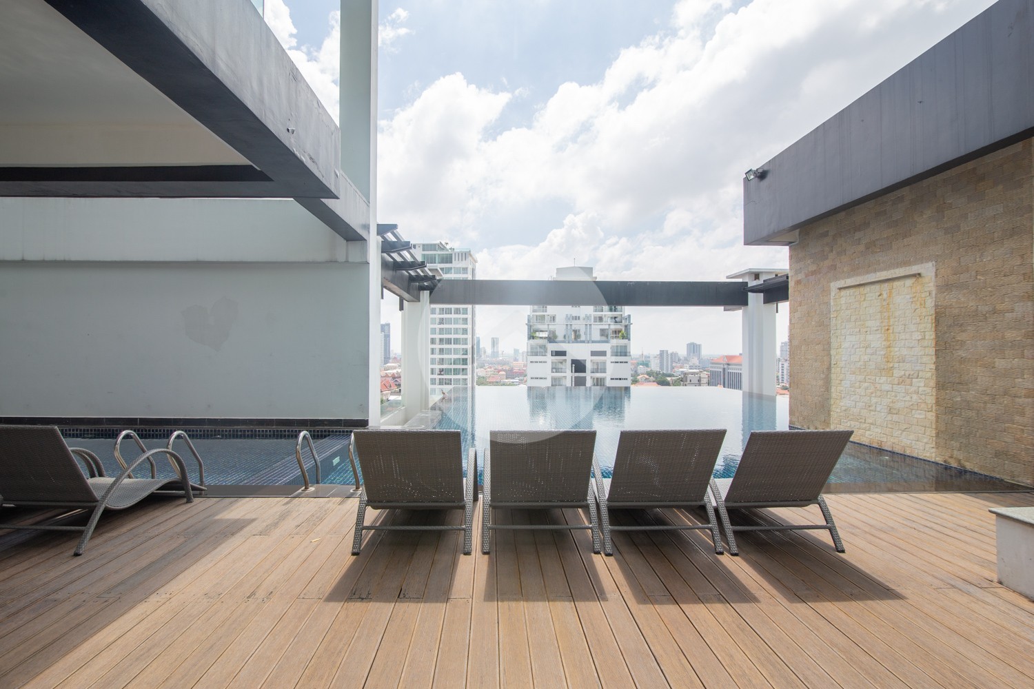 9th Floor 2 Bedrooms Condo For Sale - Silvertown, BKK1, Phnom Penh - Image 19