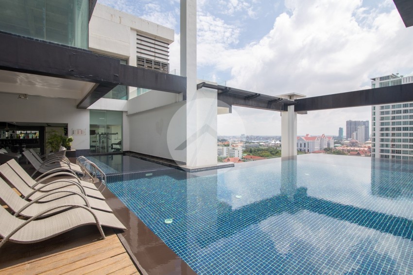 9th Floor 2 Bedrooms Condo For Sale - Silvertown, BKK1, Phnom Penh