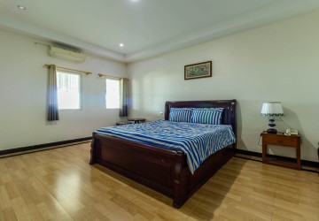 2 Bedroom Apartment For Rent - Kouk Chak, Siem Reap thumbnail