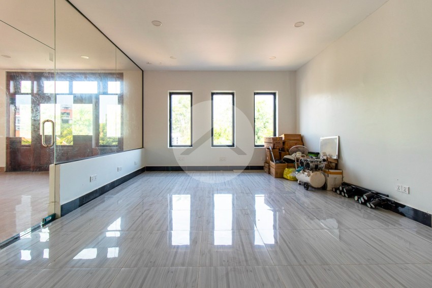 4 Bedroom Commercial Villa For Sale - Svay Dangkum, Siem Reap
