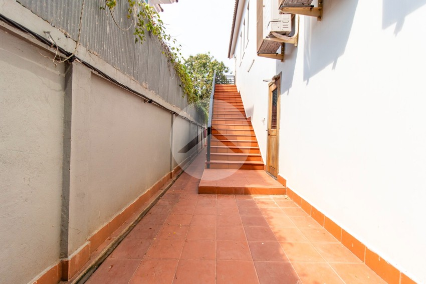 4 Bedroom Commercial Villa For Sale - Svay Dangkum, Siem Reap