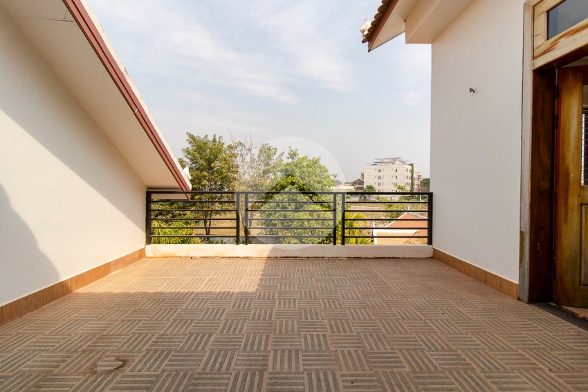 4 Bedroom Commercial Villa For Sale - Svay Dangkum, Siem Reap