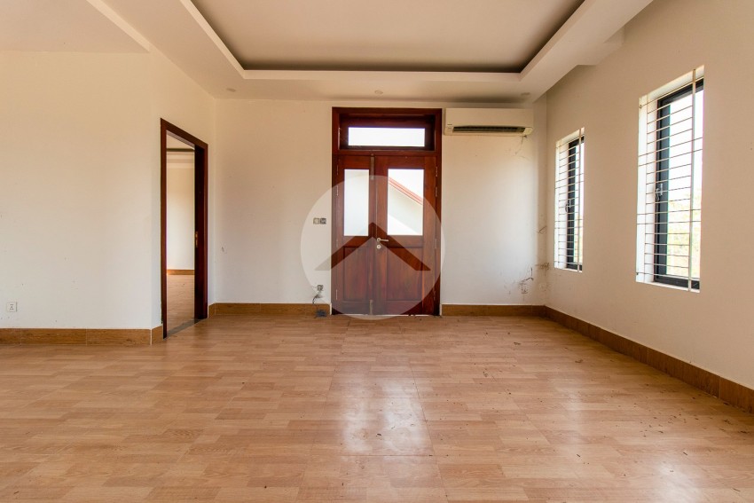 4 Bedroom Commercial Villa For Sale - Svay Dangkum, Siem Reap