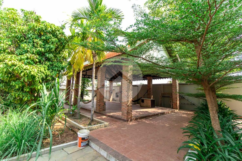 4 Bedroom Commercial Villa For Sale - Svay Dangkum, Siem Reap