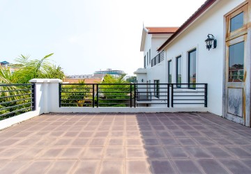 4 Bedroom Commercial Villa For Sale - Svay Dangkum, Siem Reap thumbnail