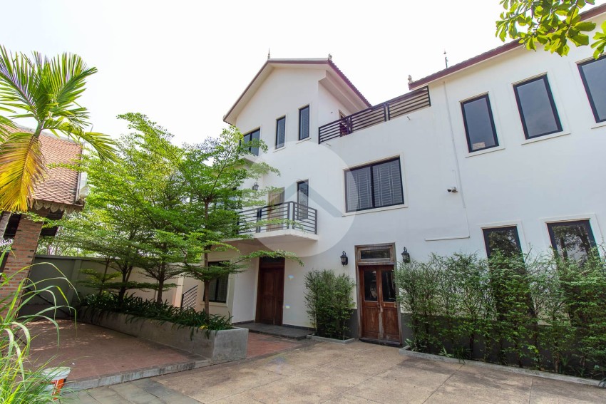 4 Bedroom Commercial Villa For Sale - Svay Dangkum, Siem Reap
