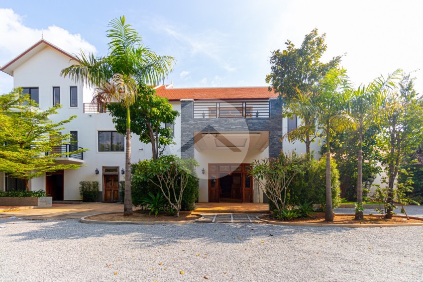 4 Bedroom Commercial Villa For Sale - Svay Dangkum, Siem Reap