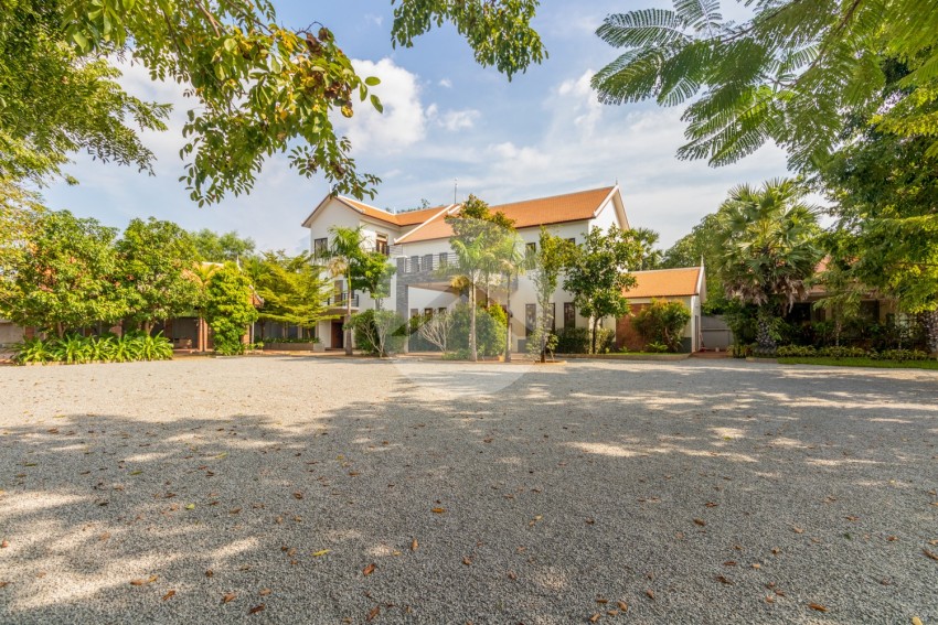 4 Bedroom Commercial Villa For Sale - Svay Dangkum, Siem Reap