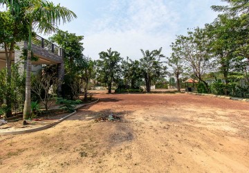 4 Bedroom Commercial Villa For Rent - Svay Dangkum, Siem Reap thumbnail