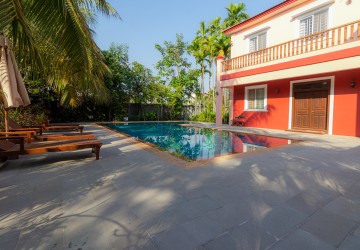 4 Bedroom Villa For Sale - Svay Dangkum, Siem Reap thumbnail