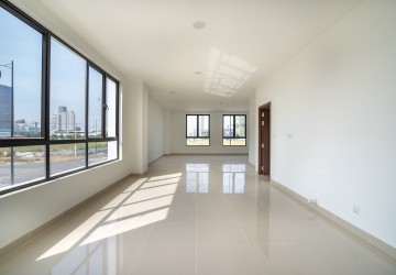 5 Bedroom Shophouse For Rent - Srah Chork, Phnom Penh thumbnail