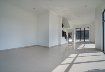 5 Bedroom Shophouse For Rent - Srah Chork, Phnom Penh thumbnail