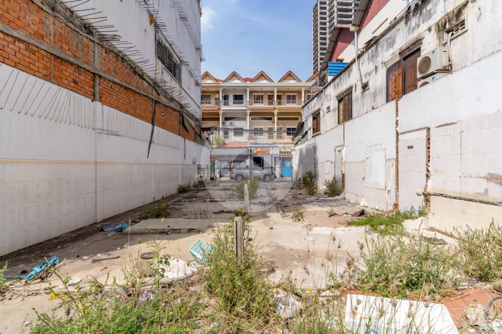 447 Sqm Land For Sale - Toul Tum Poung 1, Phnom Penh - Image 4