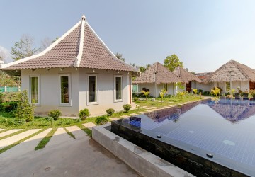 9 Bedroom Guesthouse Compound For Sale - Sala Kamreuk, Siem Reap thumbnail