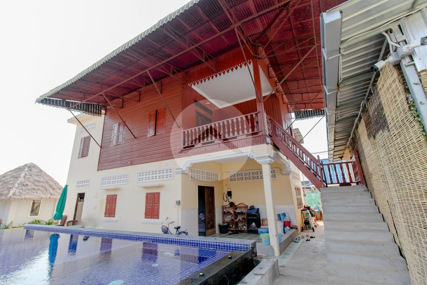 9 Bedroom Guesthouse Compound For Sale - Sala Kamreuk, Siem Reap