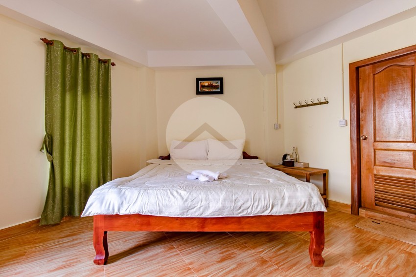 9 Bedroom Guesthouse Compound For Sale - Sala Kamreuk, Siem Reap