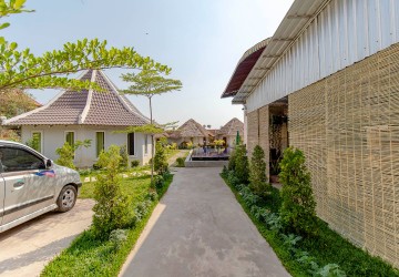9 Bedroom Guesthouse Compound For Sale - Sala Kamreuk, Siem Reap thumbnail