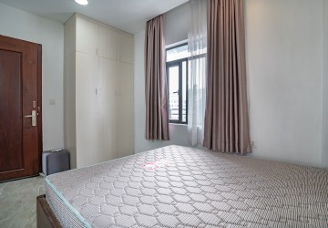 2 Bedrooms Serviced Apartment For Rent - BKK1, Phnom Penh thumbnail