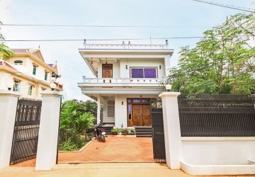 3 Bedroom Villa For Sale - Svay Dangkum, Siem Reap thumbnail