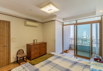 28th Floor 1 Bedroom Condo For Sale - De Castle Royal, BKK1, Phnom Penh thumbnail