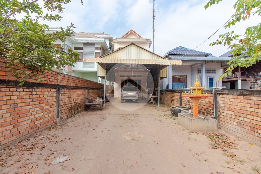 2 Bedroom House For Sale - Near Riverside, Sangkat Siem Reap