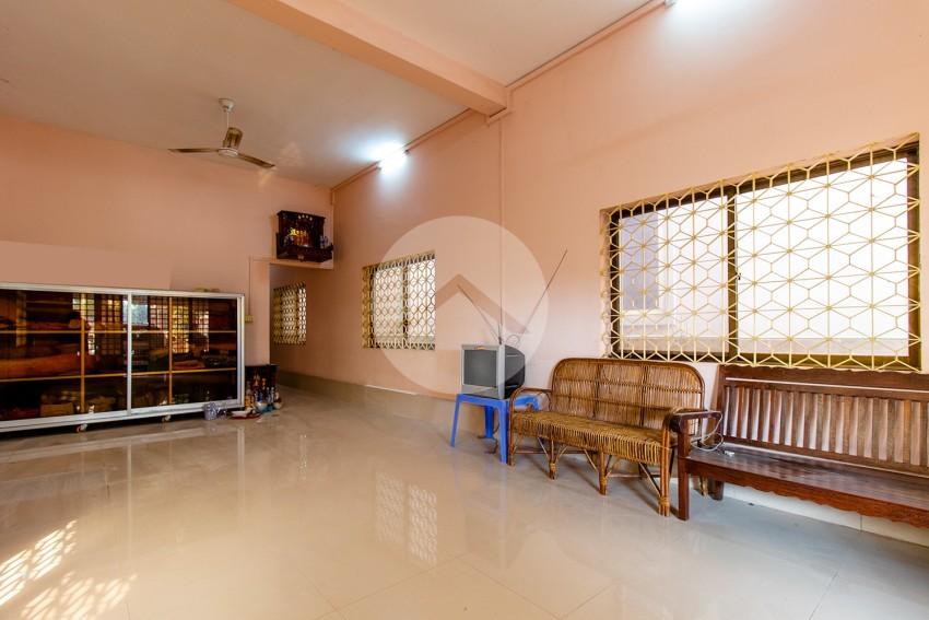 2 Bedroom House For Sale - Near Riverside, Sangkat Siem Reap