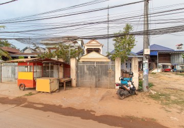 2 Bedroom House For Sale - Near Riverside, Sangkat Siem Reap thumbnail