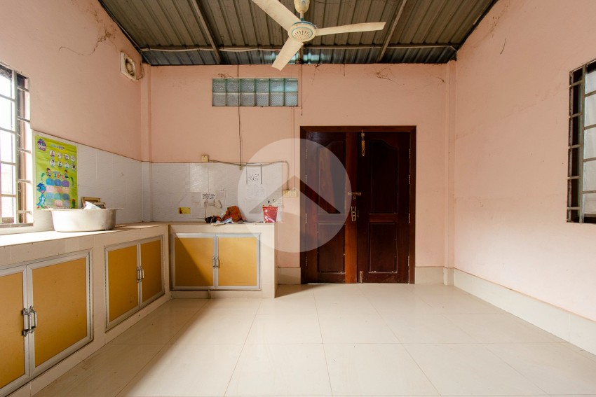 2 Bedroom House For Sale - Near Riverside, Sangkat Siem Reap