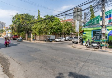 374 Sqm Retail Space For Rent - Boeung Kak 2, Phnom Penh thumbnail