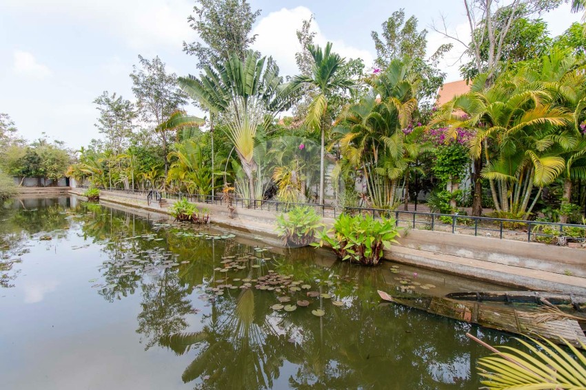 12 Unit Villa Compound For Sale -Svay Dangkum, Siem Reap